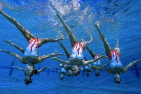国际足联世界杯2026-Doinb一战封神！逆天改命掀翻SKT，绝境翻盘引爆全网热议